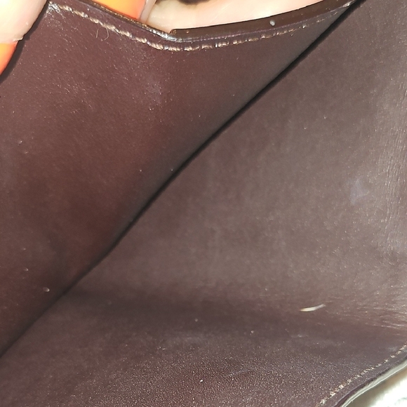 Louis Vuitton Victorine Leather Wallet - Amarante Vernis **Rare Find** - Picture 9 of 14